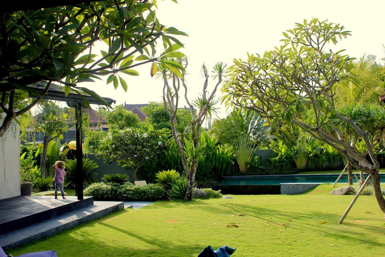Holiday Beautiful Villa 4 Bedroom Garden View Canggu Dış mekan fotoğraf
